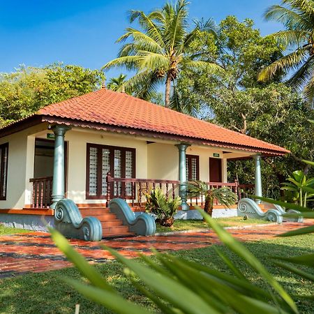Dhathri Ayurveda Resort And Panchakarma Centre Kayankulam Exterior photo